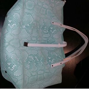 100% AUTHENTIC TIFFANY AND CO BAG WITH WRISTLET